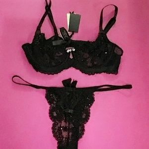 Victorias Secret Designer Collection Bra and Panty Set Black